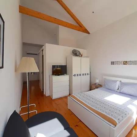 Azulejos Loft, By Flat In * Porto